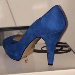Nine West blue suede platform peep toe heels